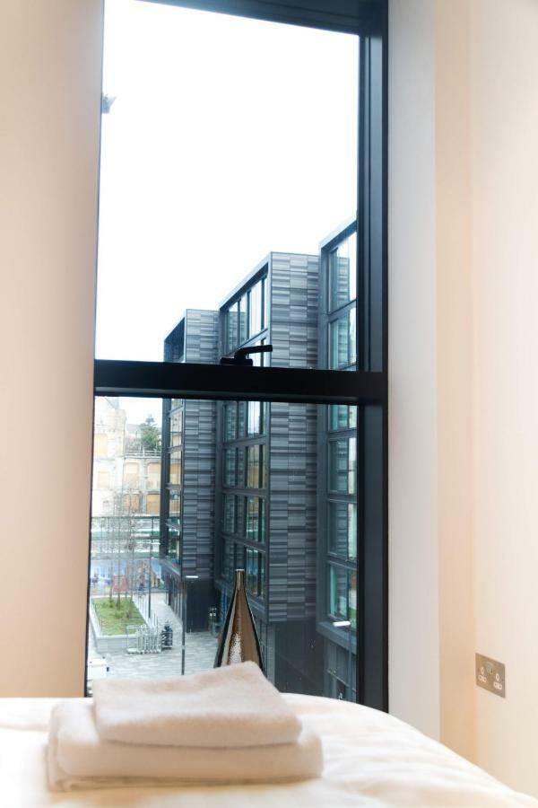 2 Bed Apartment At Quartermile Edimburgo Exterior foto