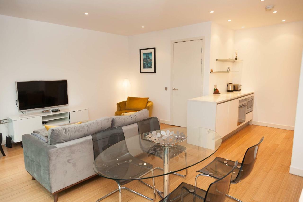 2 Bed Apartment At Quartermile Edimburgo Exterior foto